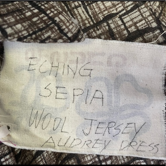 Samantha Sung “Etching Sepia” wool jersey button up, pleated dress. XS/2 - Picture 6 of 6